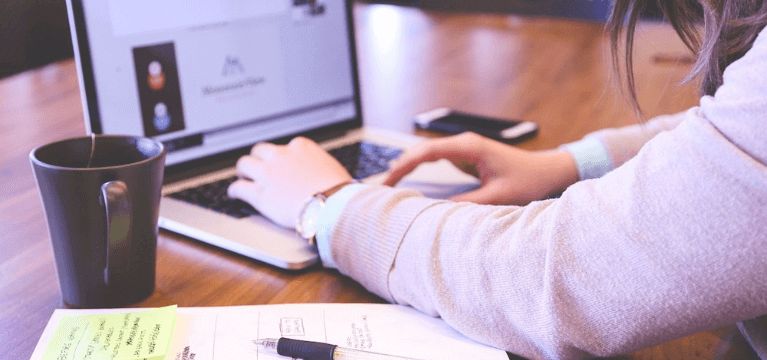 WEBで身元照会をする ネット社会に